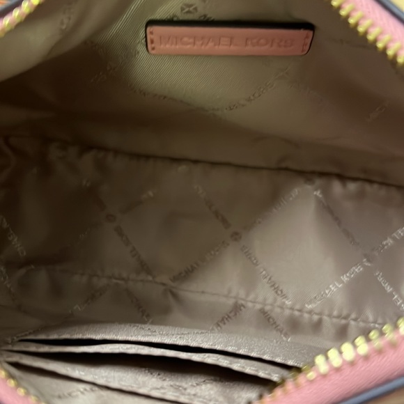 NWT Michael Kors Cara studded pouchette shoulder bag. Comes with a chain… - Picture 12 of 12